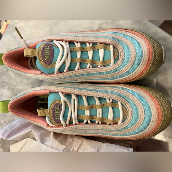 Nike Air Max 97 SE ‘Sun Club’ - Picture 3 of 5